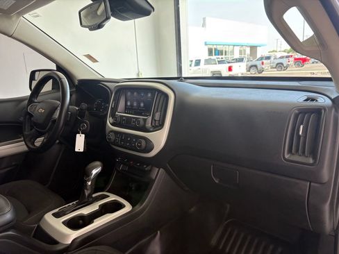 Used 2022 Chevrolet Colorado LT w/ Fleet Safety Package RWD image 32
