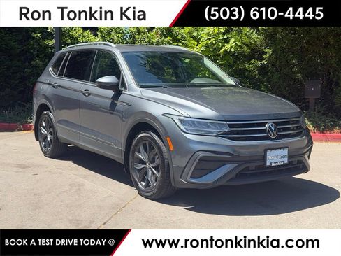 Used 2024 Volkswagen Tiguan SE AWD/4WD image 1