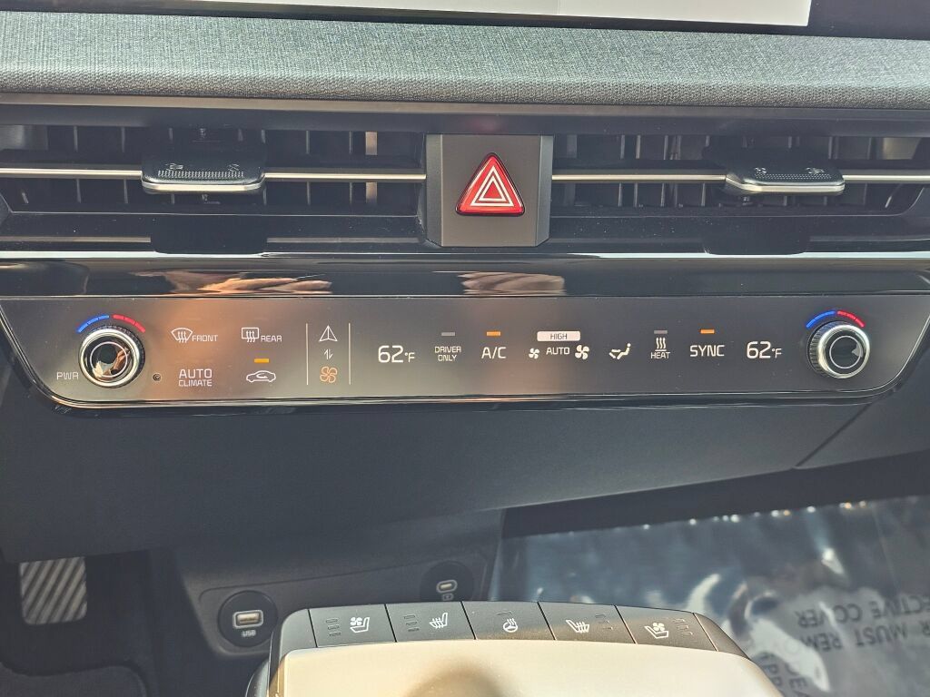 Certified 2024 Kia EV6 Wind AWD/4WD image 17