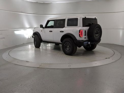 New 2025 Ford Bronco Badlands image 4