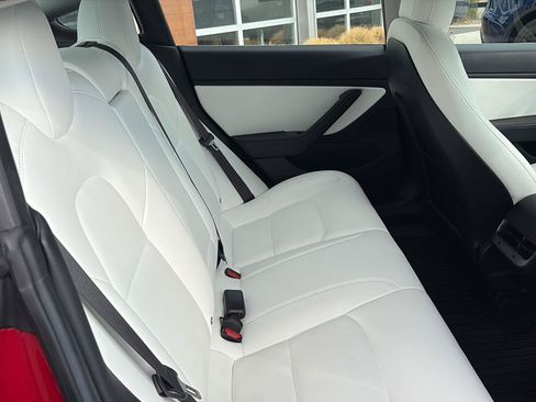 Used 2018 Tesla Model 3 Long Range AWD/4WD image 22