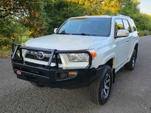 Used 2012 Toyota 4Runner SR5 w/ Convenience Pkg AWD/4WD image 10
