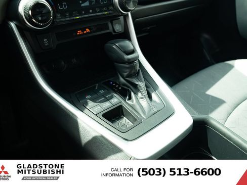 Used 2023 Toyota RAV4 XLE AWD/4WD image 18