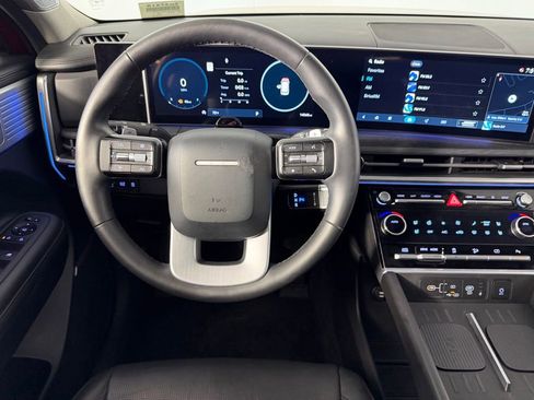 Used 2025 Hyundai Santa Fe Limited image 28