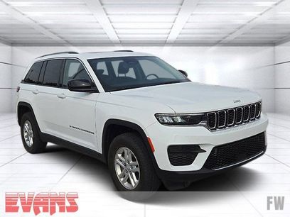 Used 2023 Jeep Grand Cherokee Laredo w/ Trailer Tow Prep Group (B)