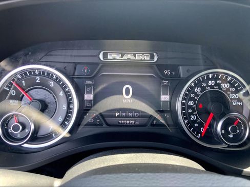 Used 2019 RAM 1500 Big Horn AWD/4WD image 26