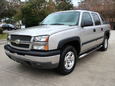 Used 2004 Chevrolet Avalanche Z71 w/ Sun And Sound Package image 4