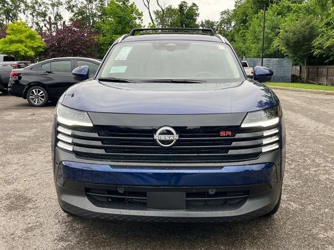 New 2025 Nissan Kicks SR image 9