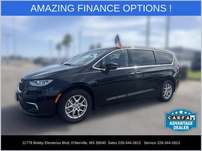 Used 2024 Chrysler Pacifica Touring-L
