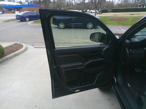 Used 2025 Toyota Tacoma TRD Pro image 17