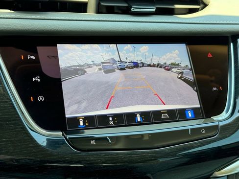 Certified 2024 Cadillac XT6 Premium Luxury w/ Technology Package FWD image 32