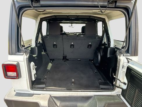 Used 2022 Jeep Wrangler Unlimited Sport image 30