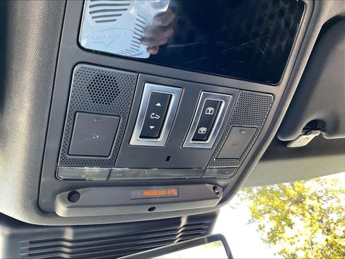 Used 2026 Land Rover Range Rover Evoque Dynamic SE image 36