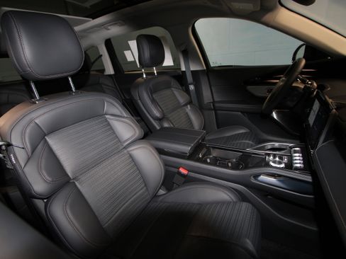New 2026 Lincoln Nautilus Reserve AWD/4WD image 20