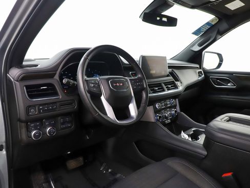 Used 2022 GMC Yukon XL SLE w/ Max Trailering Package image 17