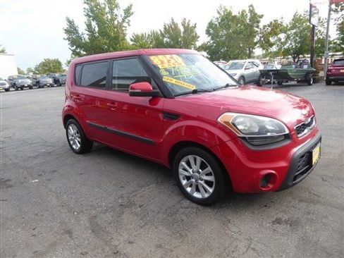 Used 2013 Kia Soul + image 5