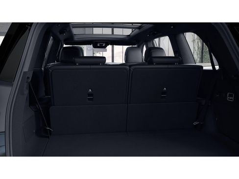 Used 2023 Mercedes-Benz GLS 450 4MATIC image 7