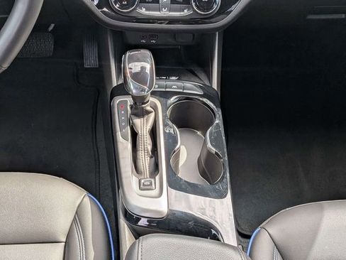 Used 2025 Buick Envista Sport Touring w/ Convenience I Package FWD image 20