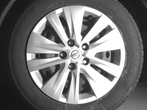 Used 2025 Nissan Sentra S FWD image 12