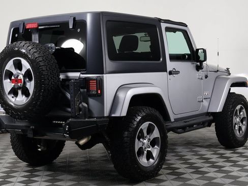 Used 2016 Jeep Wrangler Sahara w/ Connectivity Group AWD/4WD image 4