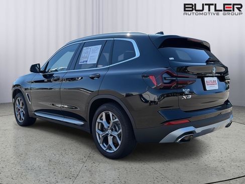 Used 2022 BMW X3 xDrive30i w/ Premium Package 2 (ZPA) AWD/4WD image 4
