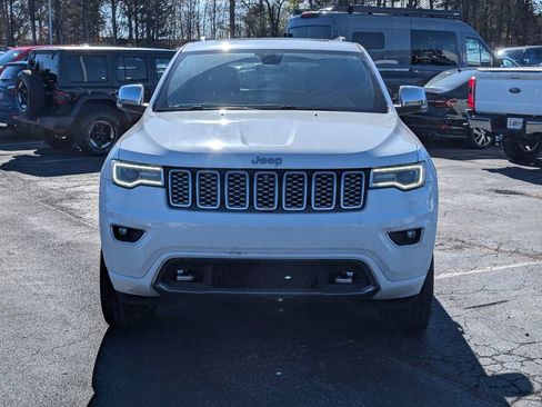 Used 2017 Jeep Grand Cherokee Overland image 3