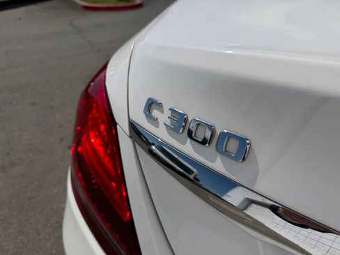 Used 2020 Mercedes-Benz C 300 Sedan image 10
