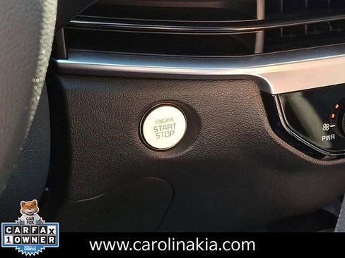 Used 2025 Kia Sorento LX image 22