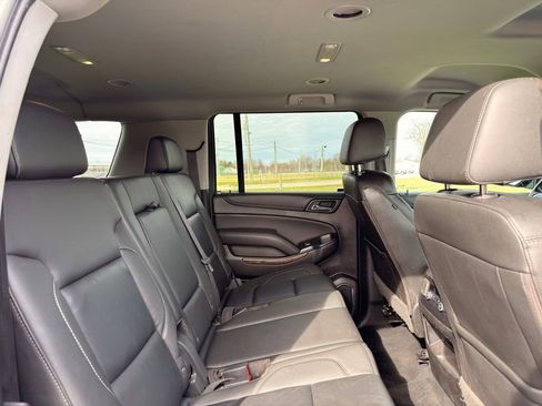 Used 2018 Chevrolet Suburban LT image 35