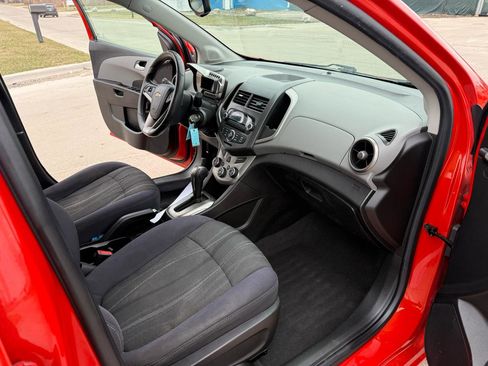 Used 2012 Chevrolet Sonic LT image 23