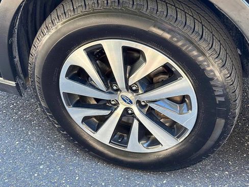 Used 2020 Subaru Outback Premium image 10