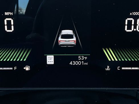 Used 2025 Kia K4 LXS image 39