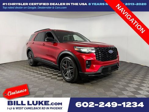 Used 2025 Ford Explorer ST RWD image 1