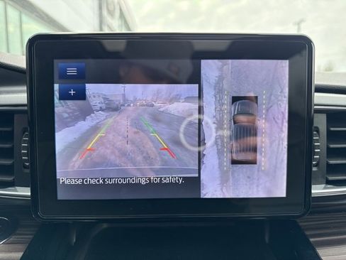 Used 2022 Ford Explorer Limited w/ Equipment Group 301A image 17