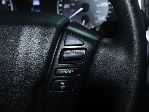 Used 2025 Nissan Frontier SV RWD image 23