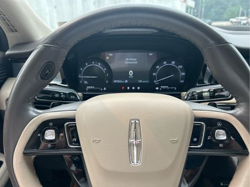 Used 2021 Lincoln Corsair AWD w/ Rear Removable Package Tray image 9