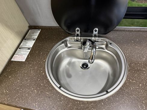 Used 2012 Mercedes-Benz Sprinter 3500 image 42