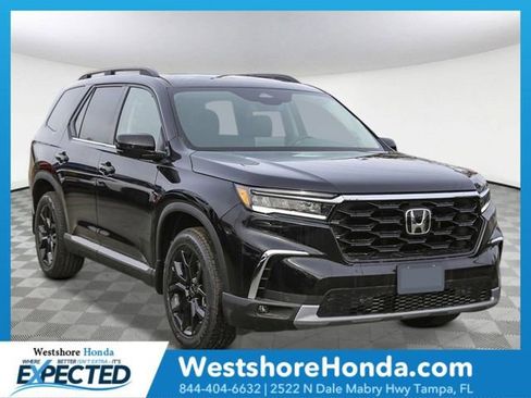 New 2025 Honda Pilot Touring image 1