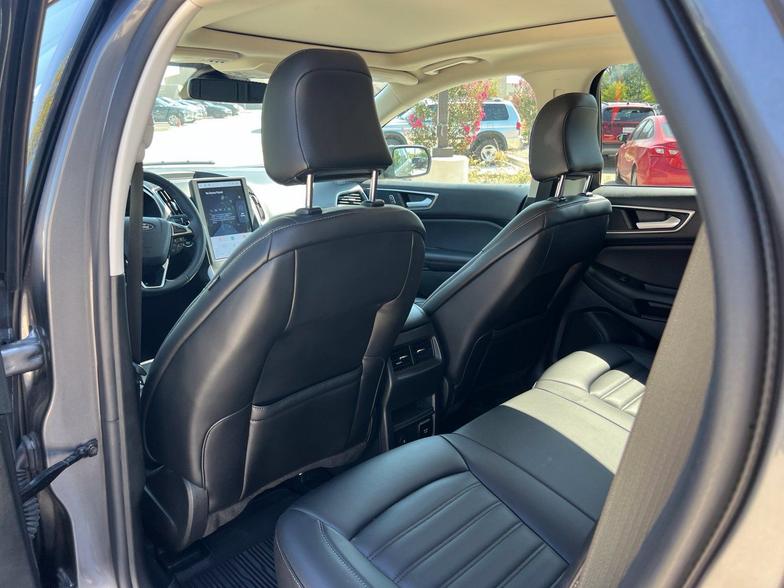 Used 2024 Ford Edge SEL w/ Convenience Package AWD/4WD image 16