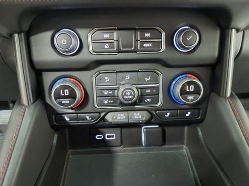 Used 2022 Chevrolet Tahoe RST w/ Sport Performance Package AWD/4WD image 31