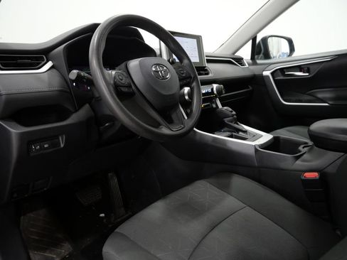 Used 2024 Toyota RAV4 XLE FWD image 11