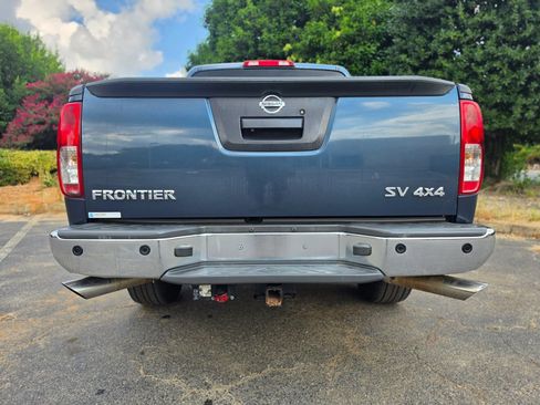 Used 2013 Nissan Frontier SV w/ SV Value Truck Pkg AWD/4WD image 7