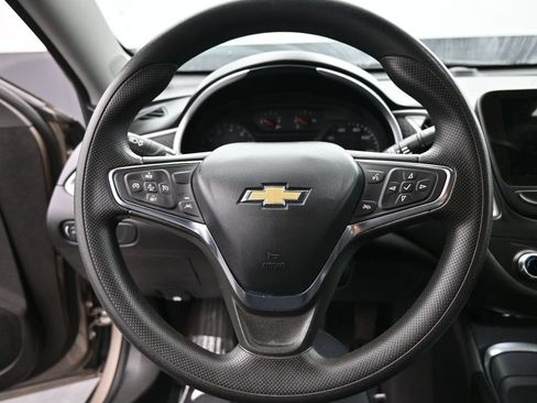 Used 2023 Chevrolet Malibu LT image 18