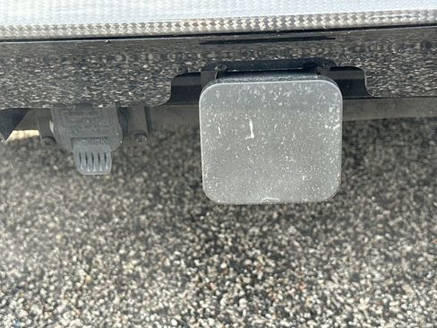 Used 2022 Audi RS Q8 w/ Carbon Optic Package image 34