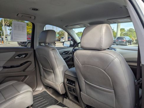 Used 2018 Chevrolet Traverse LT w/ LPO, 'HIT The Road' Package image 12
