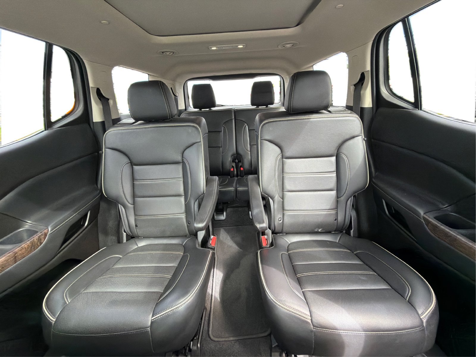 Used 2022 GMC Acadia Denali AWD/4WD image 15