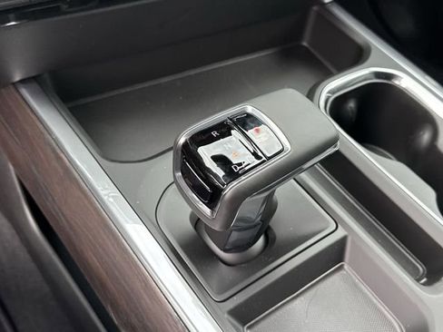 New 2026 GMC Sierra 1500 SLT AWD/4WD image 13