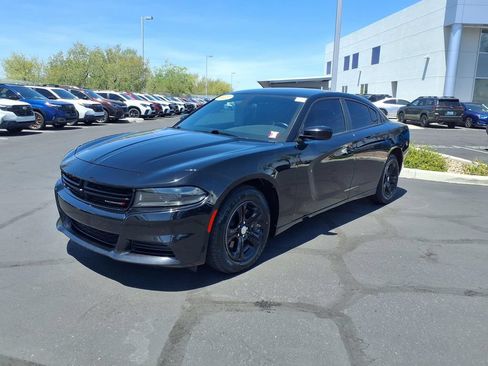 Used 2022 Dodge Charger SXT RWD image 7