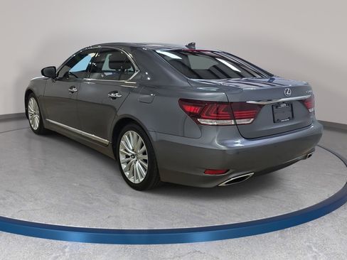 Used 2017 Lexus LS 460 AWD w/ Comfort Package image 8