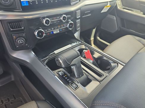 New 2025 Ford F150 Lariat w/ Equipment Group 501A Mid image 16